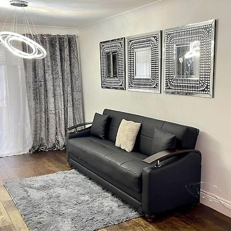 Spacious 4 Bedroom House Billericay Exterior foto